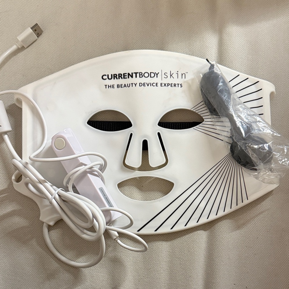 Skin LED Light Therapy Mask - White
